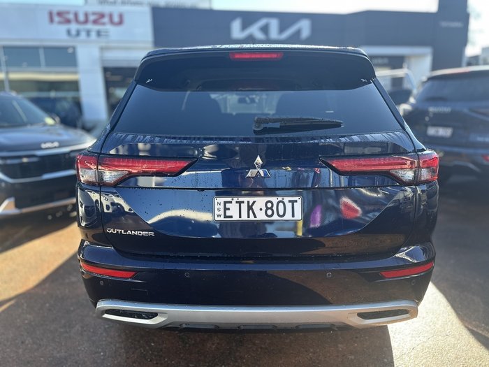 2022 Mitsubishi Outlander LS