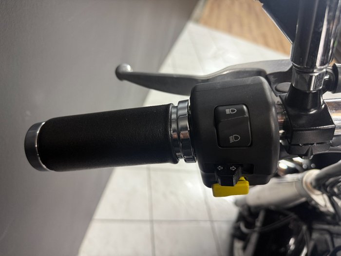 2010 Yamaha XVS950A Black