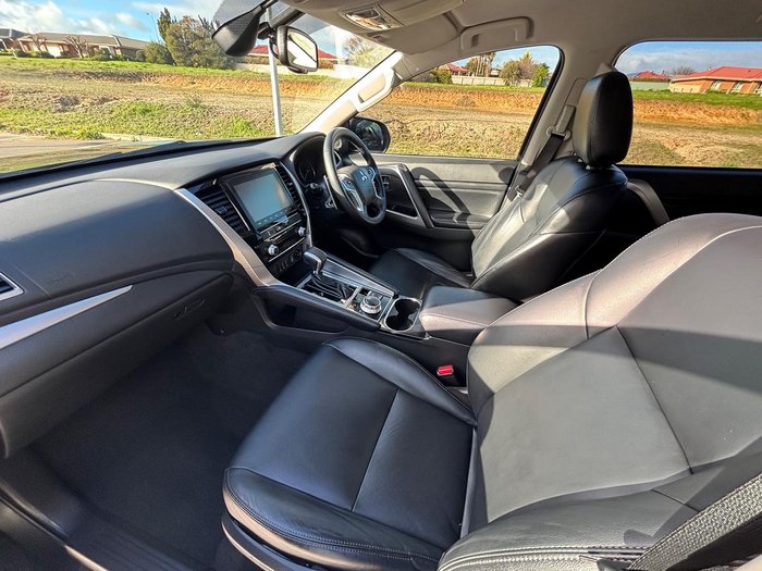 2021 Mitsubishi Pajero Sport GLS