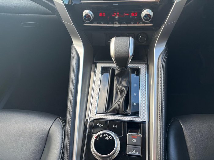 2021 Mitsubishi Pajero Sport GLS