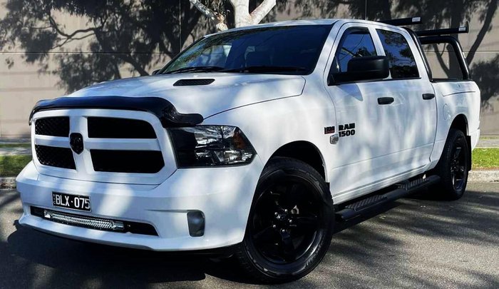 2021 RAM 1500 Express RamBox DS MY21 4X4 Dual Range Bright White