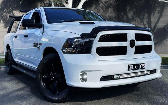 2021 RAM 1500 Express RamBox DS MY21 4X4 Dual Range Bright White