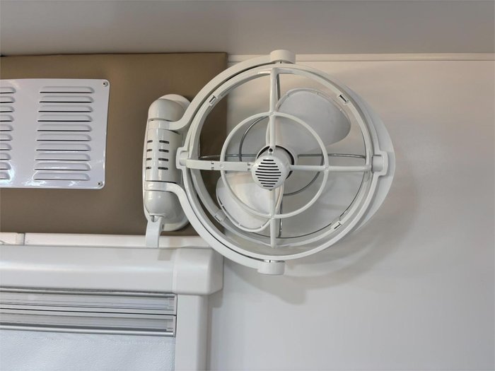 2025 Wonderland RV Amaroo 21Ft Large Ensuite Layout