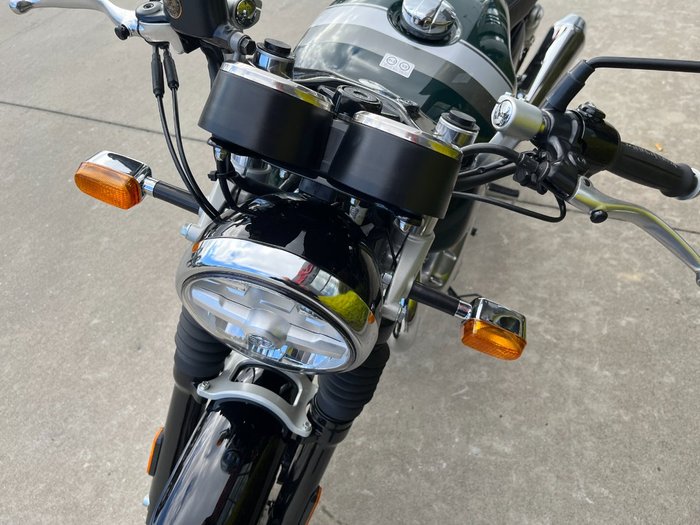 2025 Royal Enfield INTERCEPTOR 650 E5 CUSTOM Green