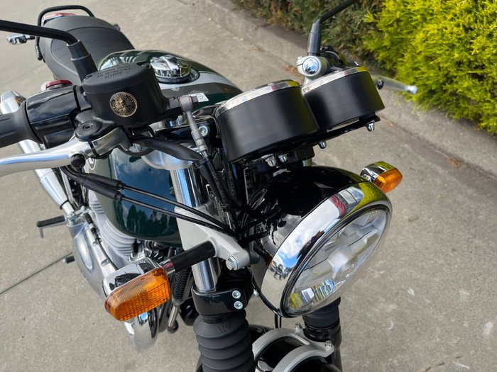 2025 Royal Enfield INTERCEPTOR 650 E5 CUSTOM Green
