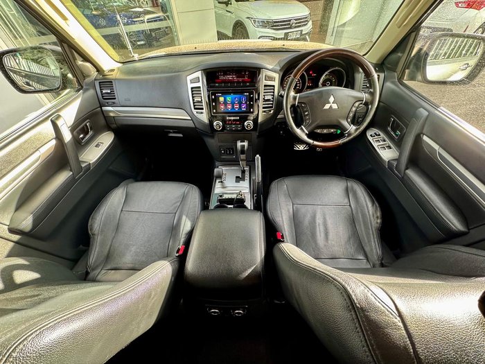 2017 Mitsubishi Pajero Exceed