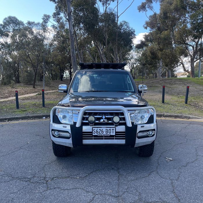 2017 Mitsubishi Pajero Exceed