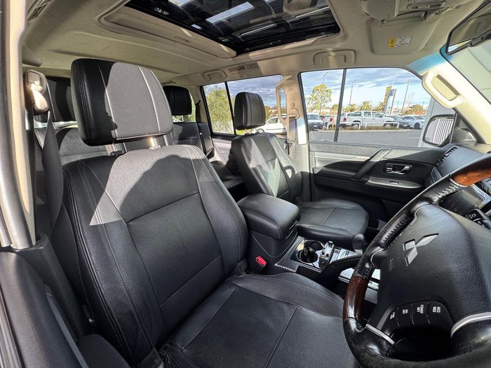 2017 Mitsubishi Pajero Exceed
