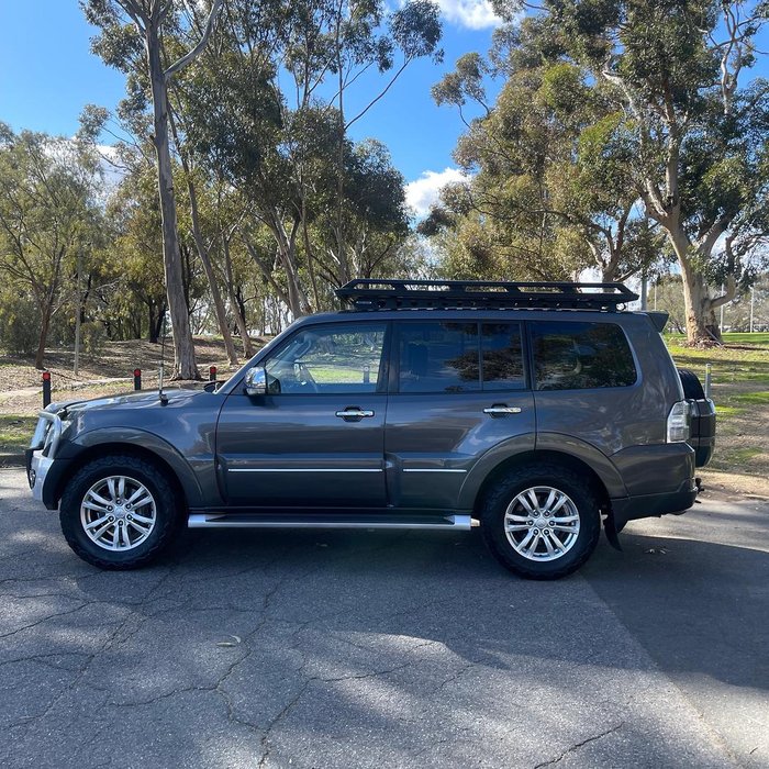 2017 Mitsubishi Pajero Exceed