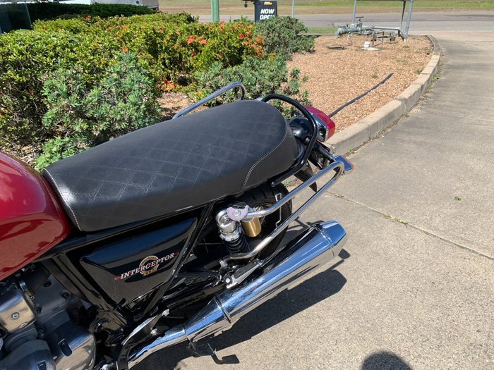 2022 Royal Enfield INTERCEPTOR 650 E5 CLASSIC CANYON RED