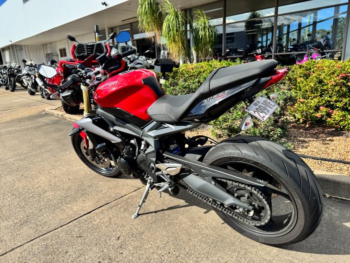2015 Triumph STREET TRIPLE 660 Red