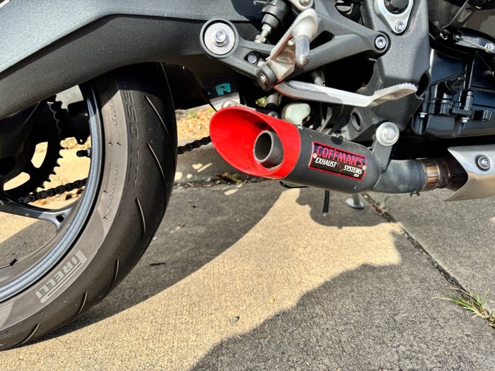 2015 Triumph STREET TRIPLE 660 Red