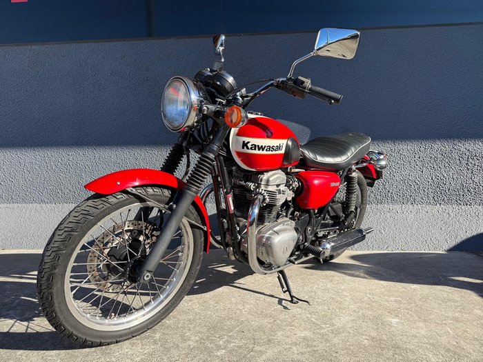 2009 Kawasaki W400 W Series Red