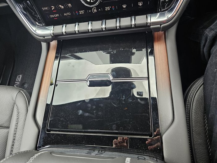 2025 GMC Yukon Denali T1 MY25 4X4 Dual Range White Frost Tricoat