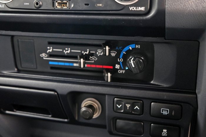 2019 Toyota Landcruiser GXL VDJ76R 4X4 Dual Range French Vanilla