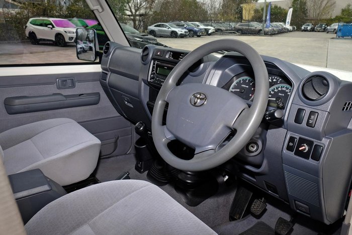 2019 Toyota Landcruiser GXL VDJ76R 4X4 Dual Range French Vanilla