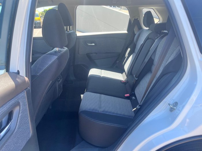 2025 Nissan X-TRAIL ST