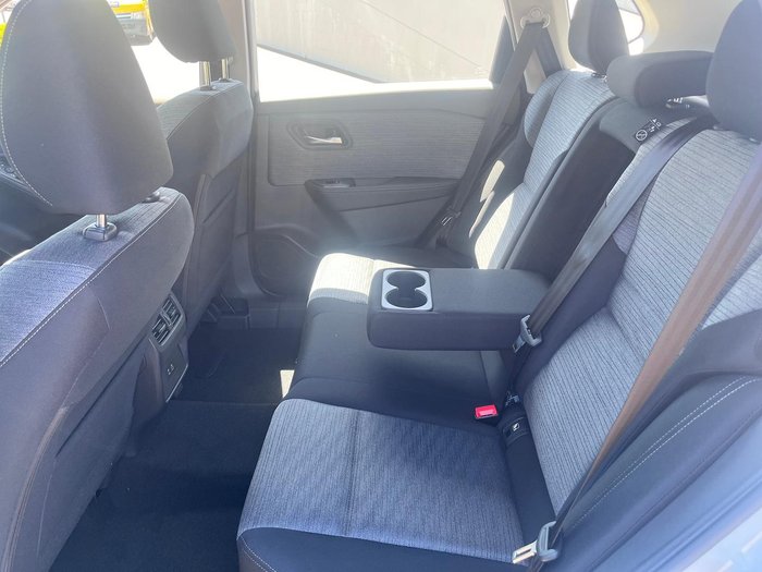 2025 Nissan X-TRAIL ST