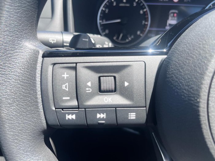 2025 Nissan X-TRAIL ST