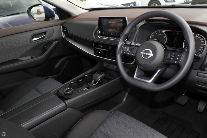 2025 Nissan X-TRAIL ST