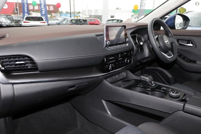 2025 Nissan X-TRAIL ST