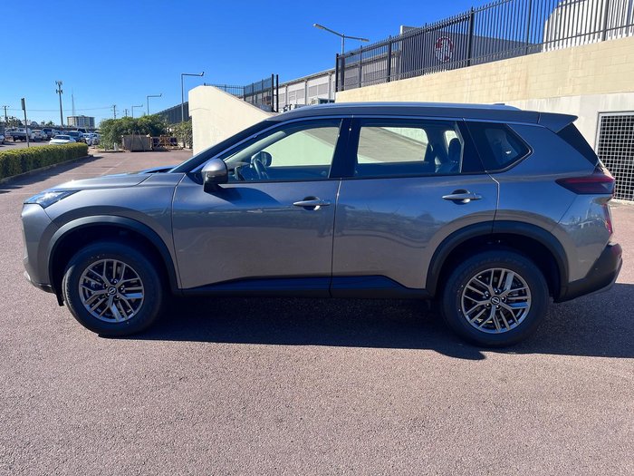 2025 Nissan X-TRAIL ST
