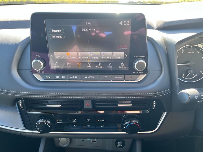 2025 Nissan X-TRAIL ST