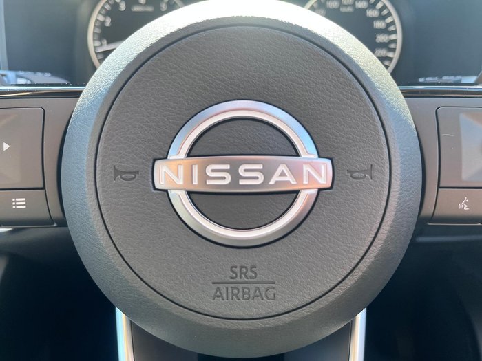 2025 Nissan X-TRAIL ST