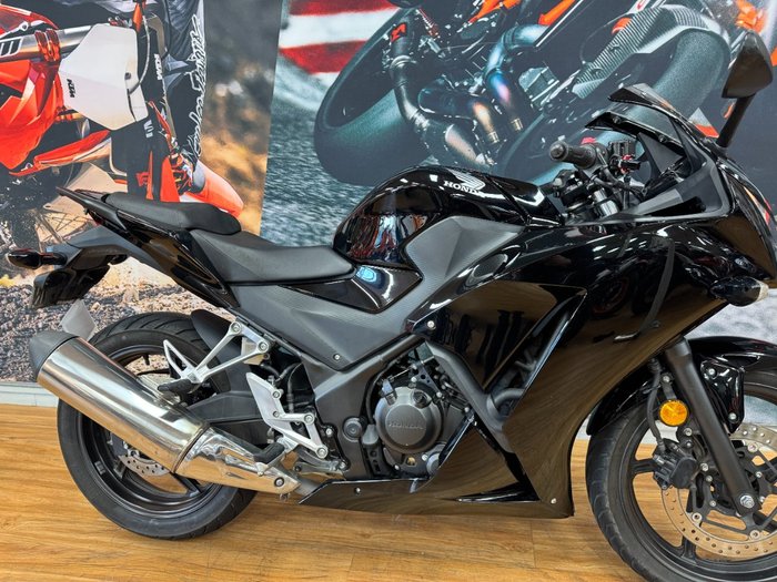 2015 Honda CBR300R BLACK