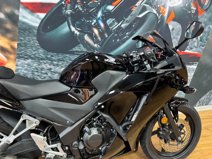2015 Honda CBR300R BLACK