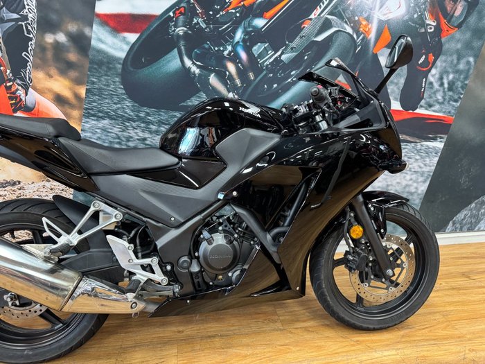 2015 Honda CBR300R BLACK
