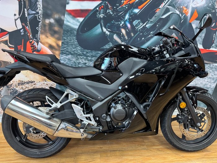 2015 Honda CBR300R BLACK