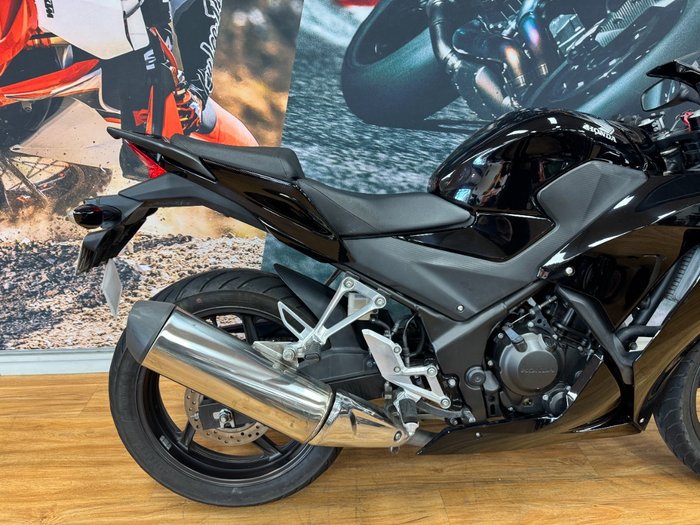 2015 Honda CBR300R BLACK