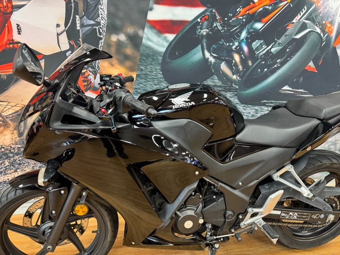 2015 Honda CBR300R BLACK