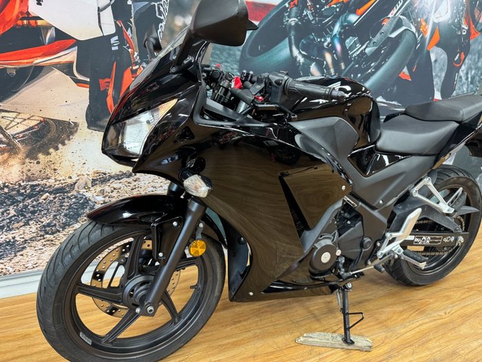 2015 Honda CBR300R BLACK