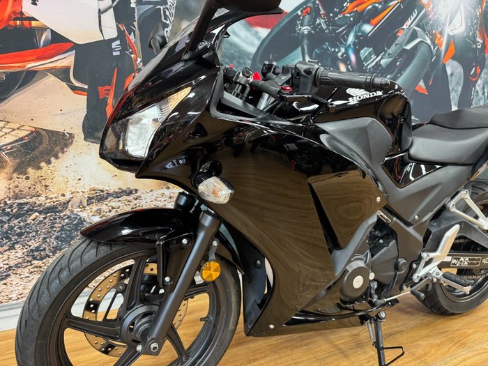 2015 Honda CBR300R BLACK