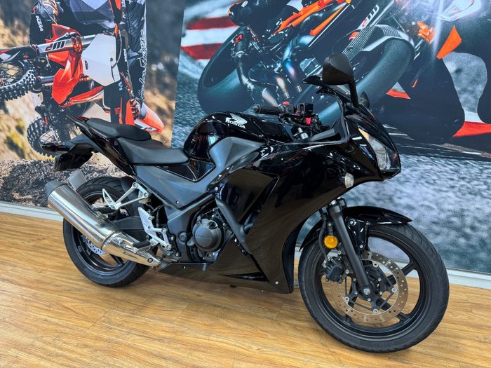 2015 Honda CBR300R BLACK