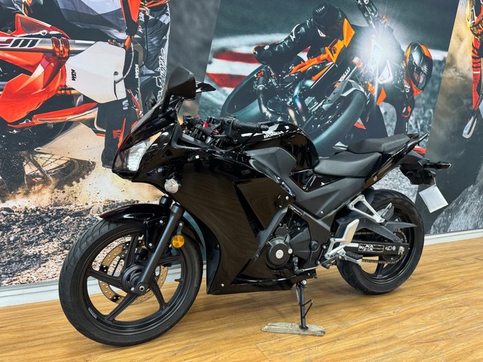 2015 Honda CBR300R BLACK