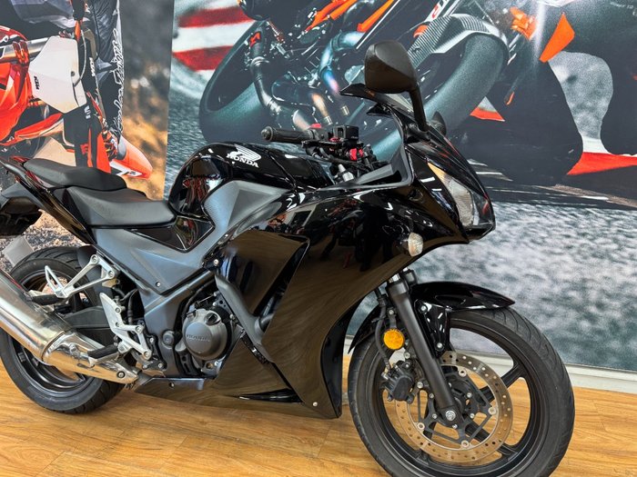2015 Honda CBR300R BLACK