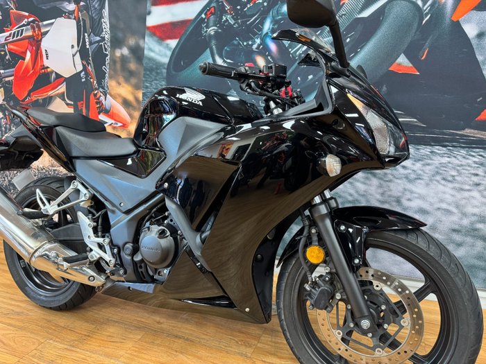 2015 Honda CBR300R BLACK