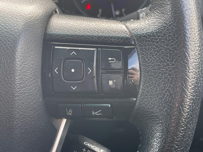 2019 Toyota Hilux SR5