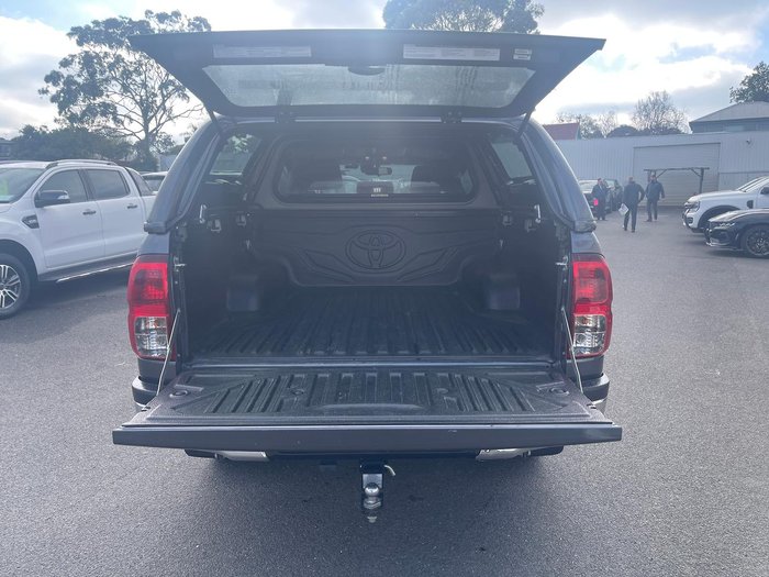 2019 Toyota Hilux SR5