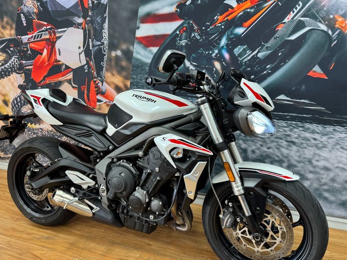2020 Triumph STREET TRIPLE S 660 LAMS CRYSTAL WHITE