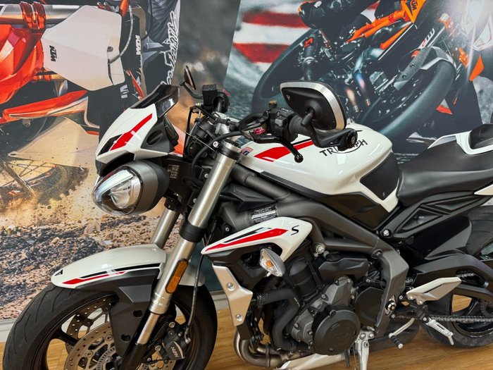 2020 Triumph STREET TRIPLE S 660 LAMS CRYSTAL WHITE