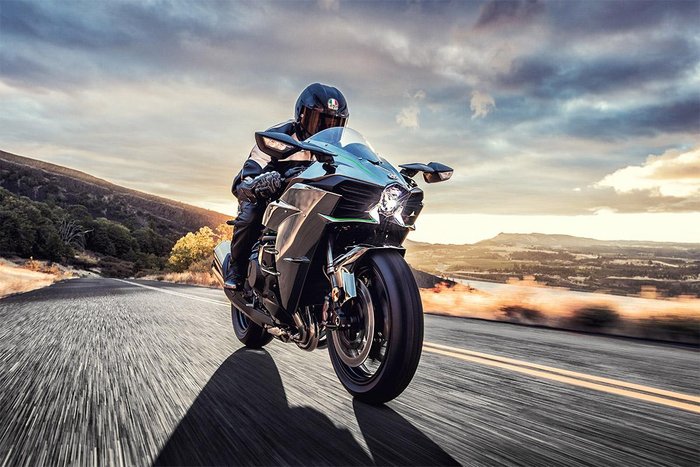 2025 Kawasaki Ninja H2 (ZX1002J) Ninja H2 Silver