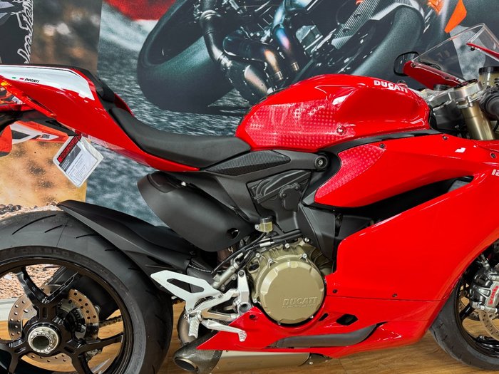 2016 DUCATI 1299 PANIGALE RED