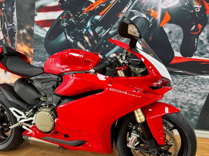 2016 DUCATI 1299 PANIGALE RED