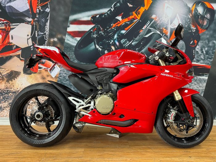 2016 DUCATI 1299 PANIGALE RED