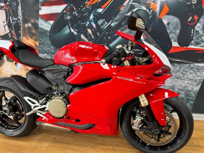 2016 DUCATI 1299 PANIGALE RED
