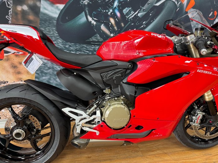 2016 DUCATI 1299 PANIGALE RED